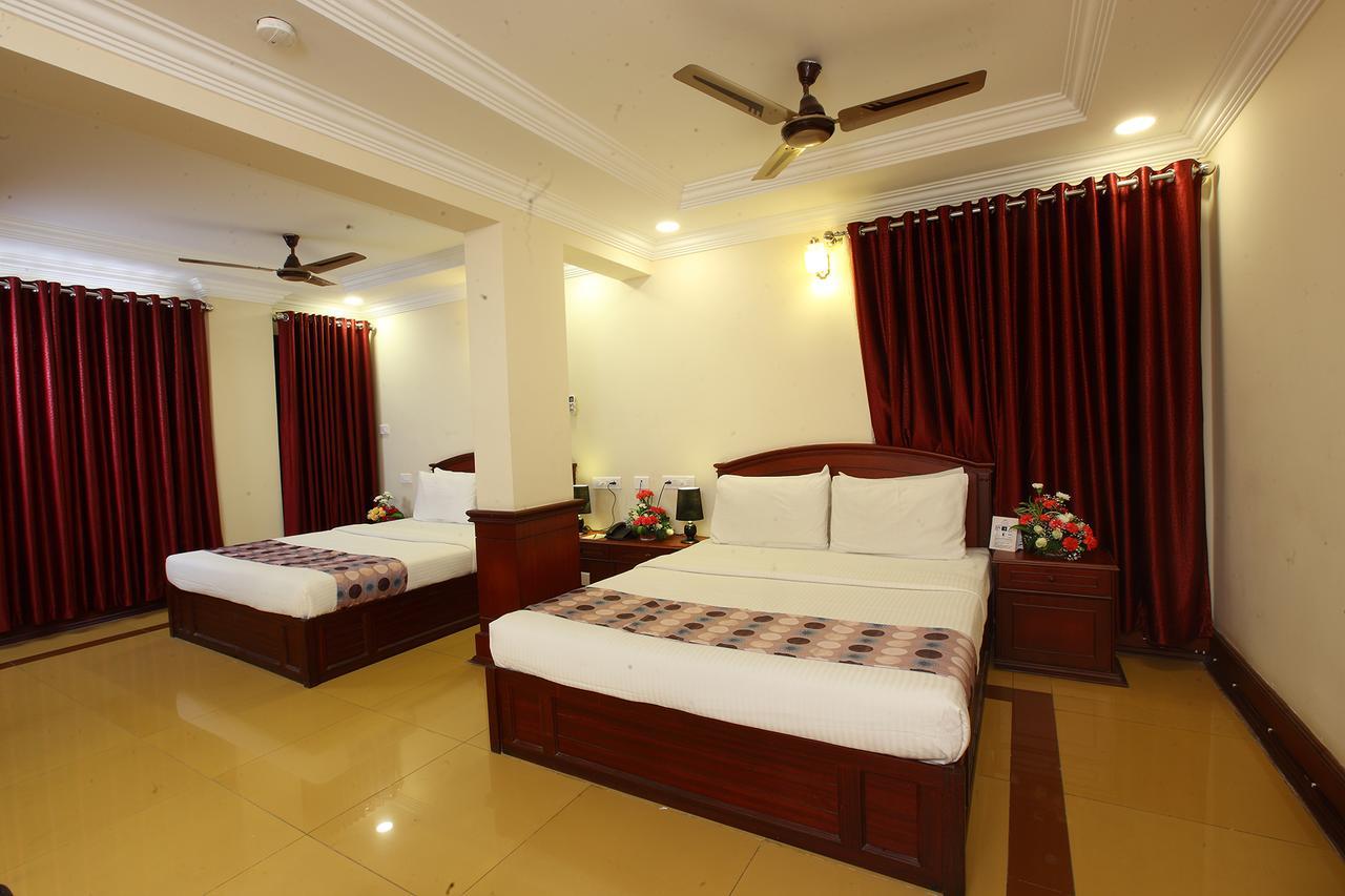 Trichur Towers Thrissur Esterno foto
