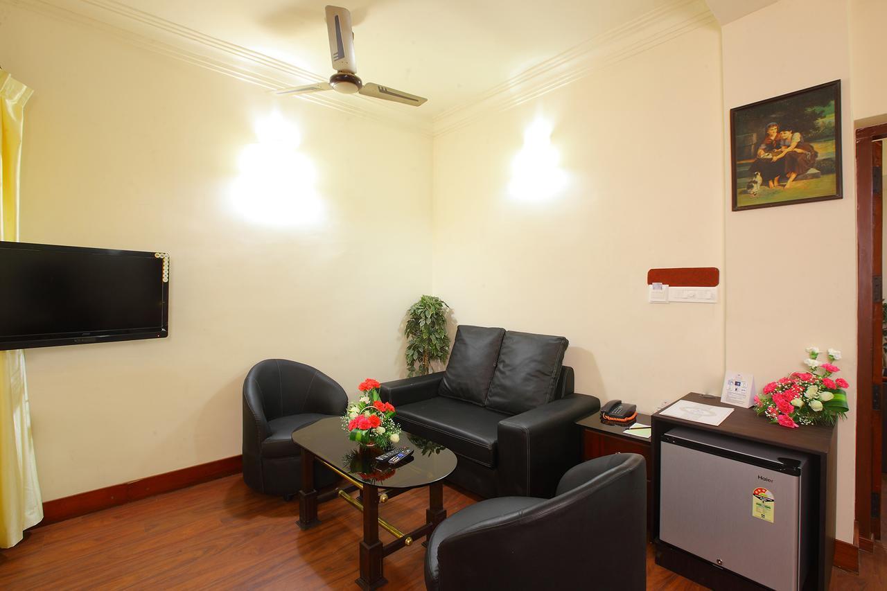 Trichur Towers Thrissur Esterno foto