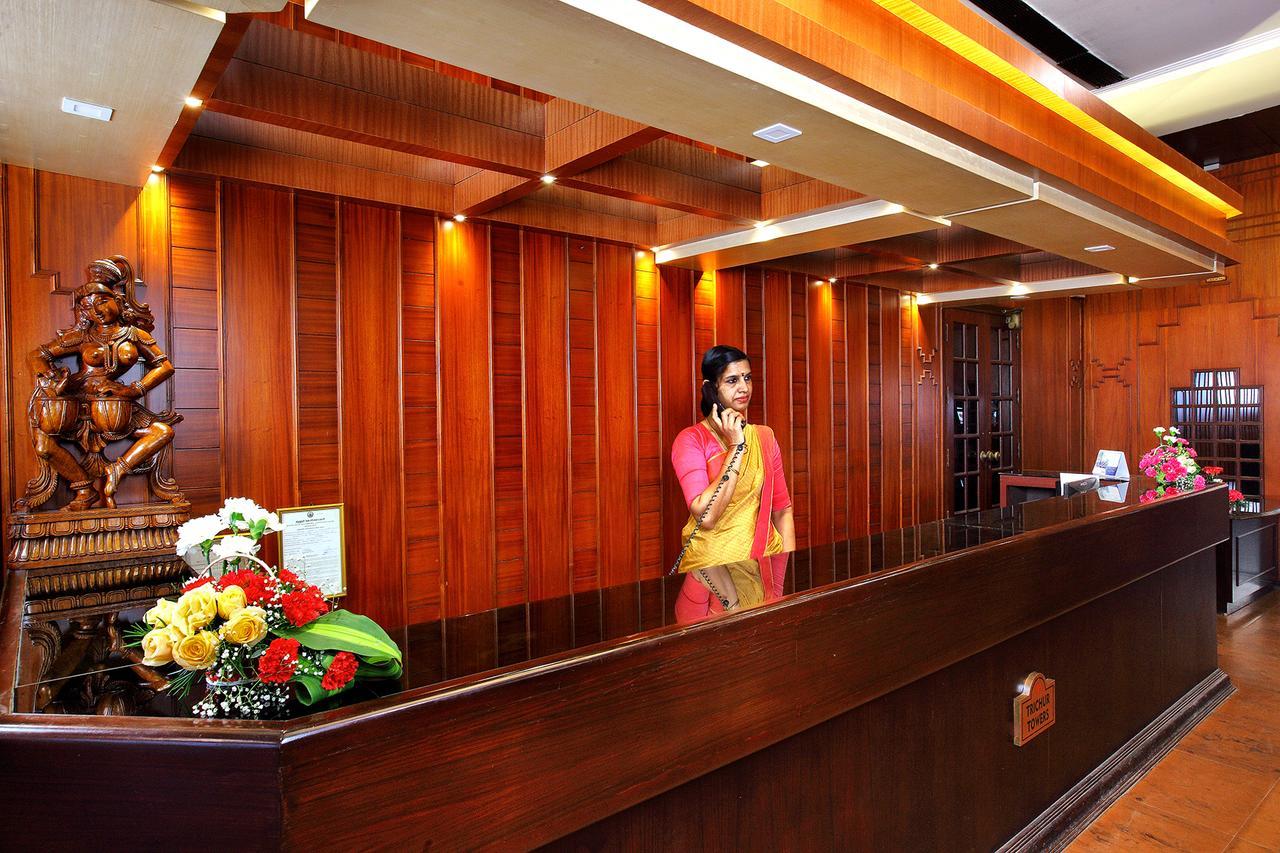 Trichur Towers Thrissur Esterno foto