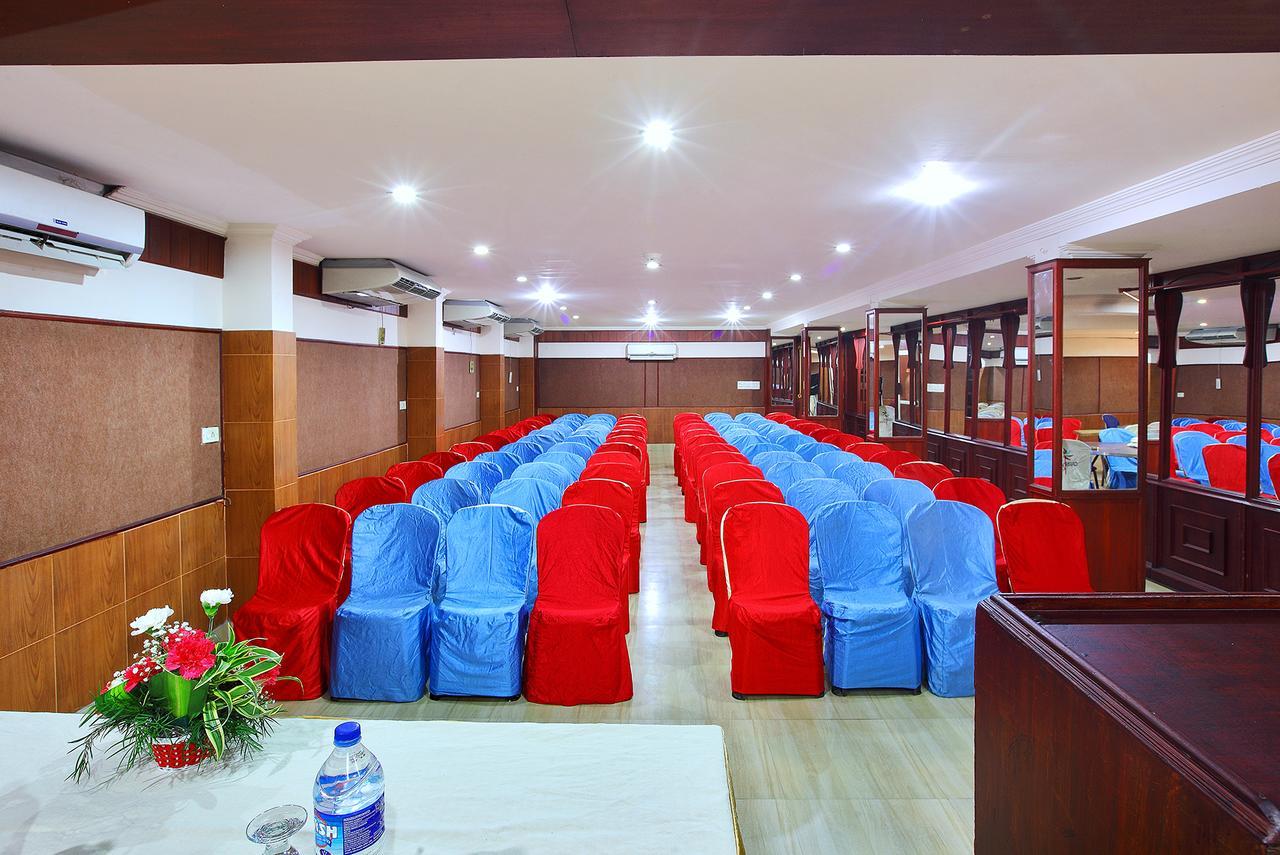 Trichur Towers Thrissur Esterno foto