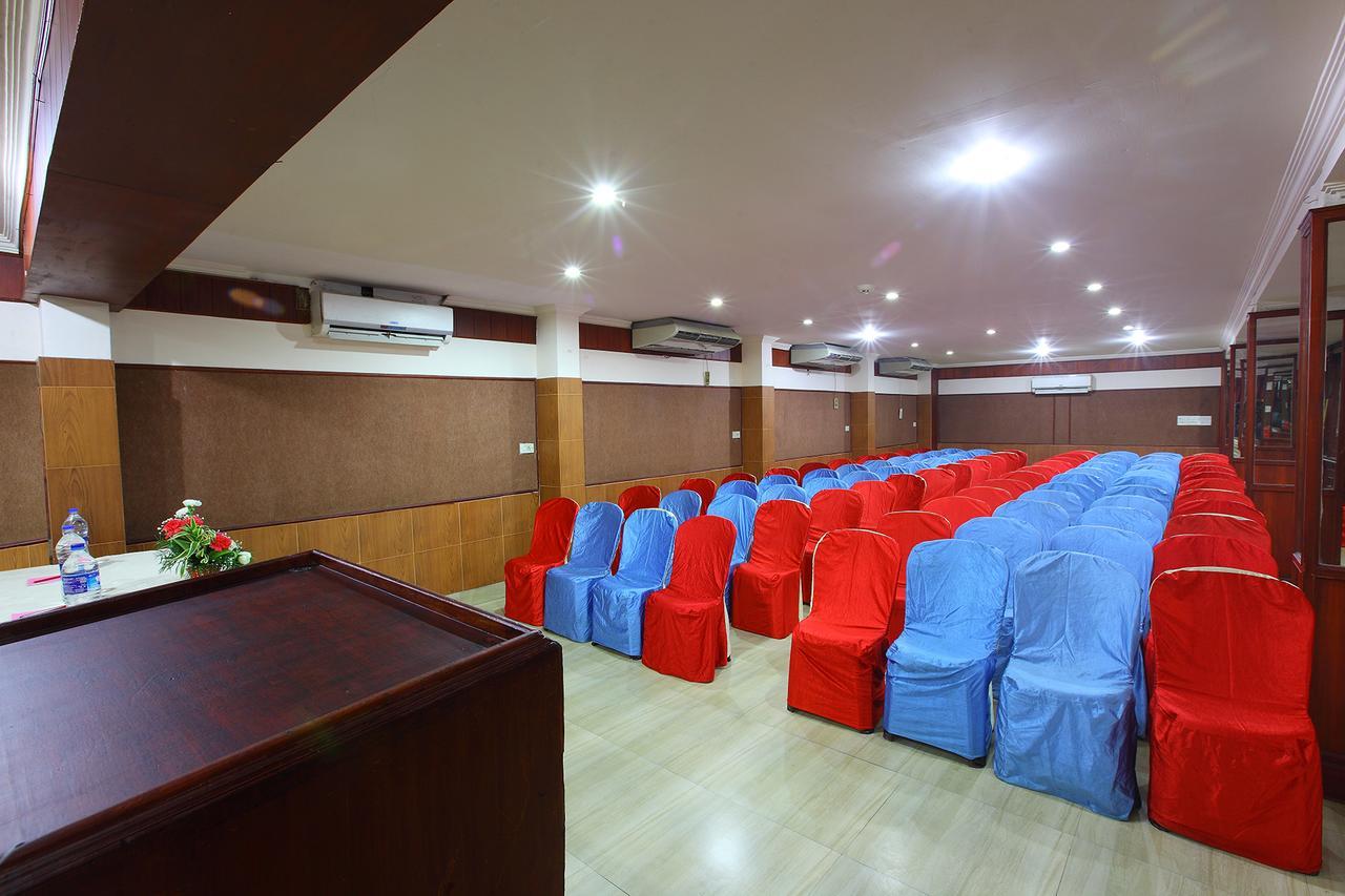 Trichur Towers Thrissur Esterno foto
