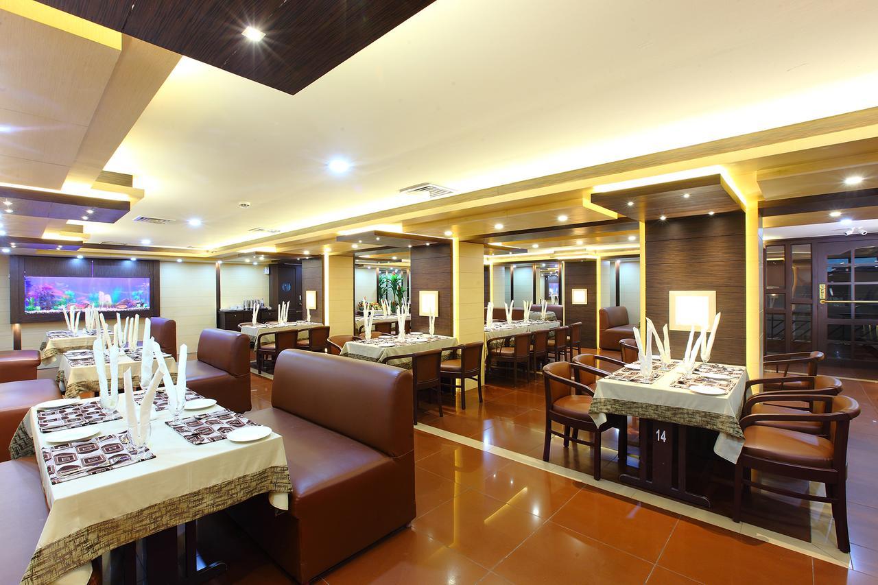 Trichur Towers Thrissur Esterno foto